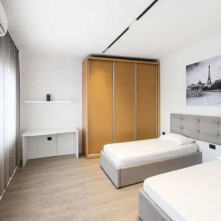 Appartamento Blloku Location *